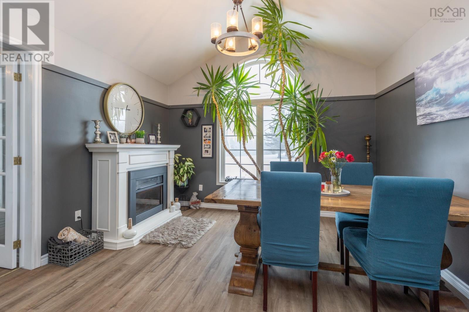 Property 3 of 44 of 53 Colonial Avenue