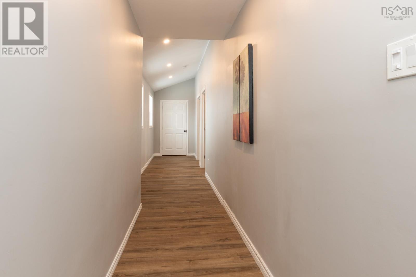 Property 18 of 44 of 53 Colonial Avenue