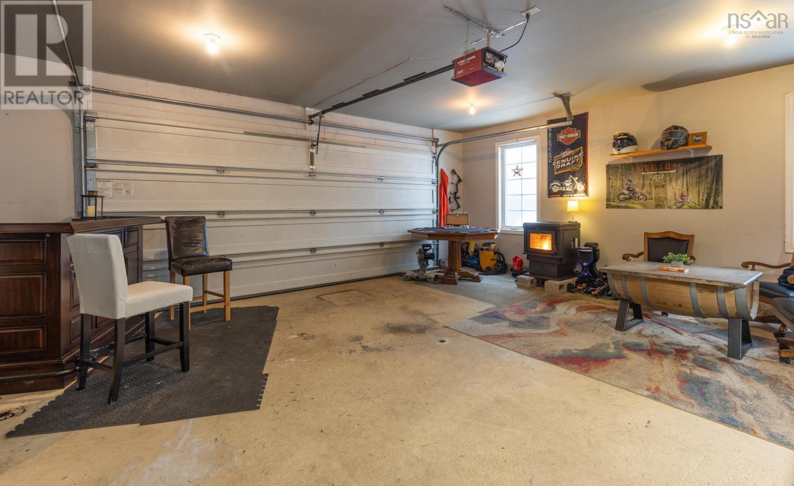 Property 8 of 44 of 53 Colonial Avenue