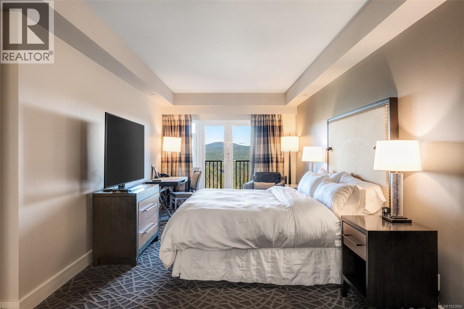 335/337 C 1999 Country Club Way, Langford