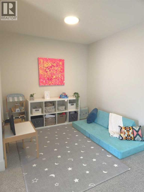 Single Family House for Sale in   Street NW West Hillhurst Calgary 