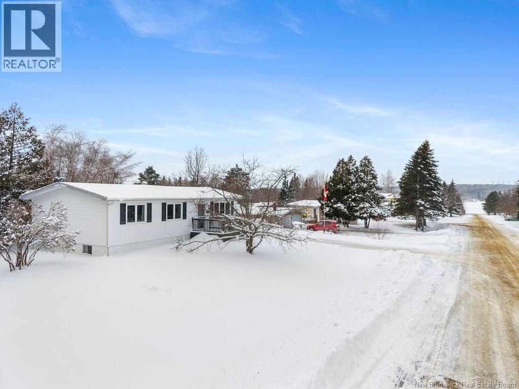18 GOLDEN HAWK DRIVE - 5