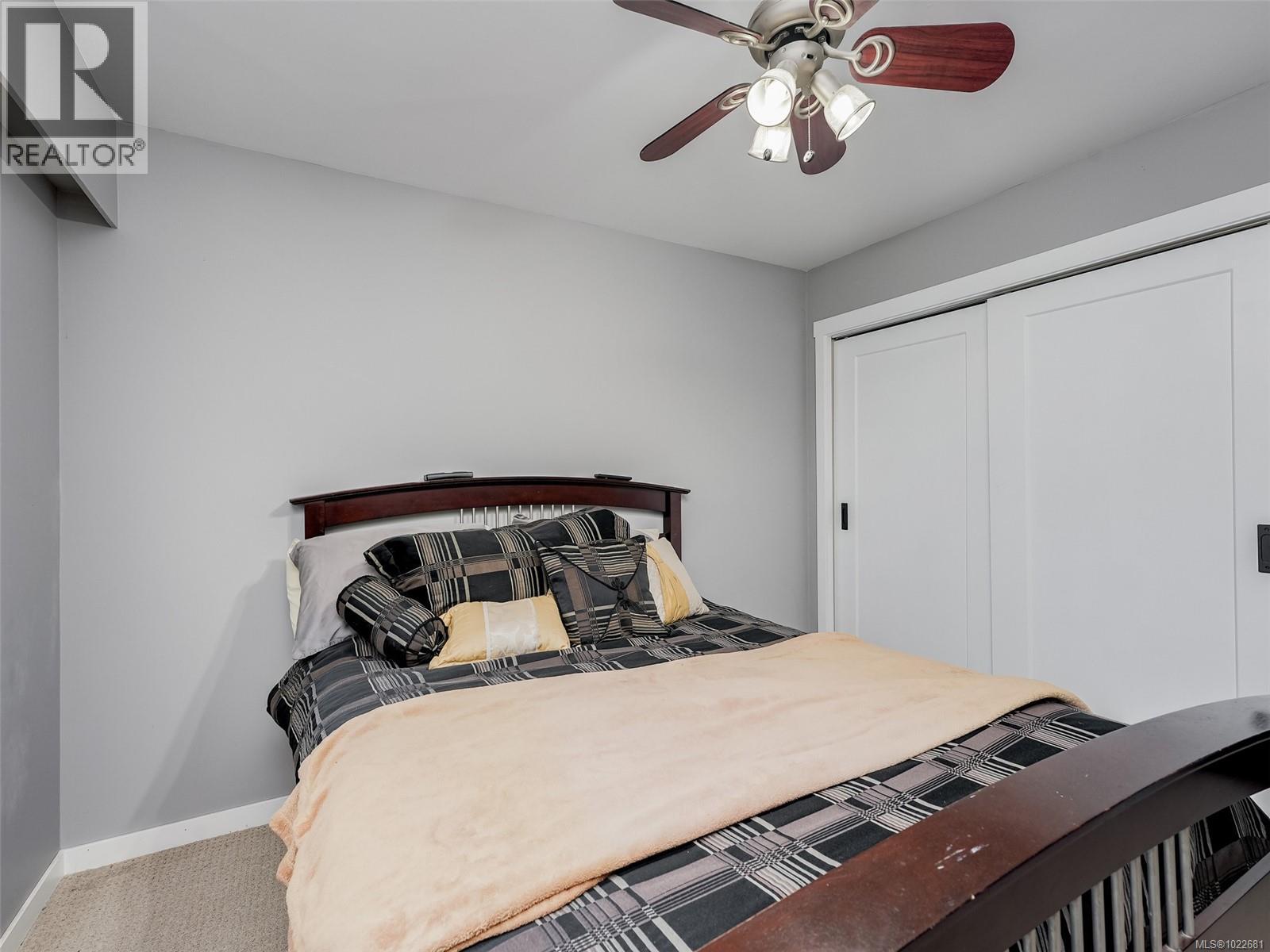  727 Paskin Way, Saanich