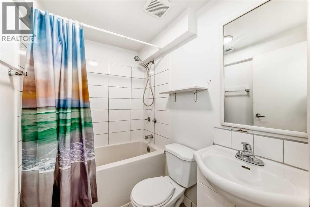 Single Family House for Sale in A Fonda Green SE Forest Heights Calgary 