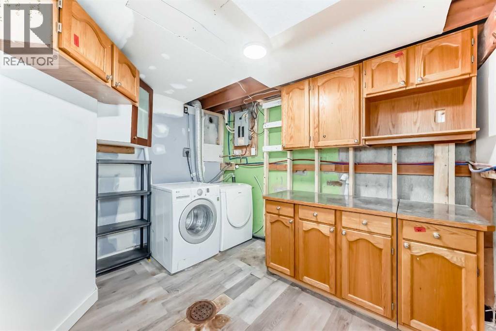 Single Family House for Sale in A Fonda Green SE Forest Heights Calgary 