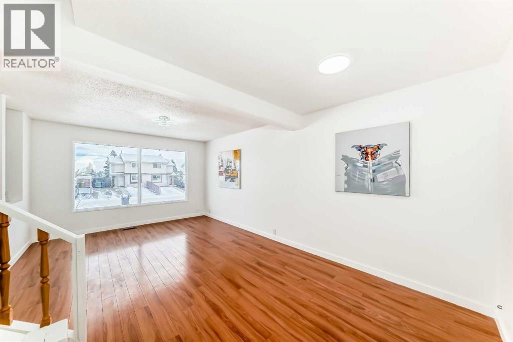 Single Family House for Sale in A Fonda Green SE Forest Heights Calgary 