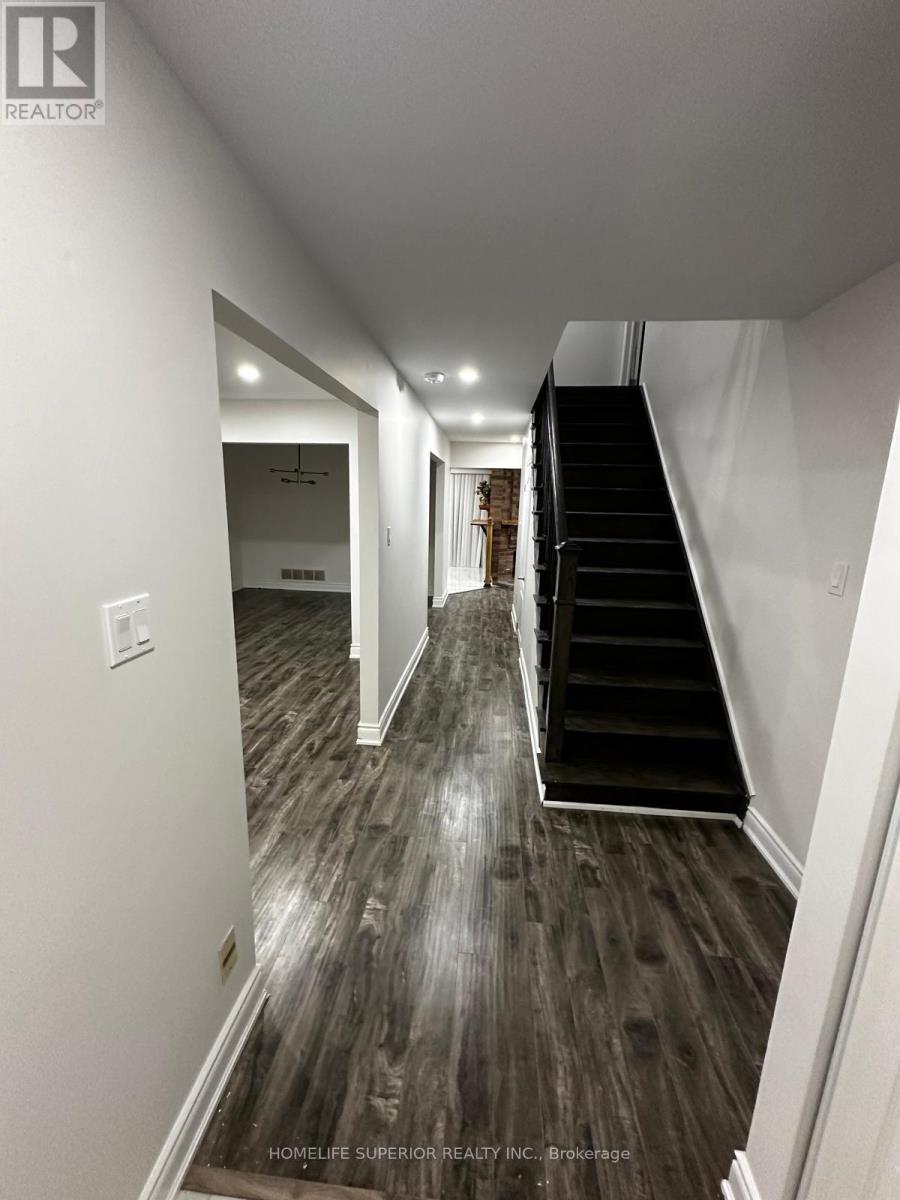 9 NUTTALL STREET - Photo 4 of 28, Brampton (Westgate), Ontario