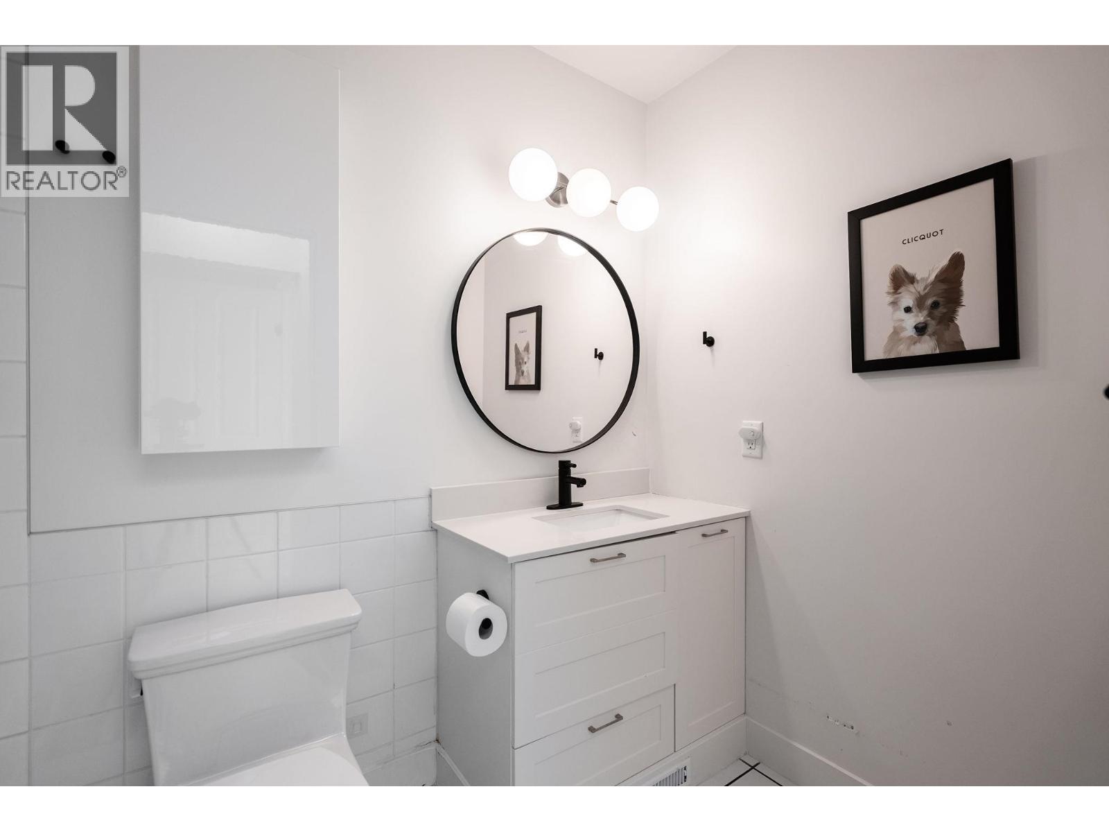 137 3300 CAPILANO ROAD, North Vancouver