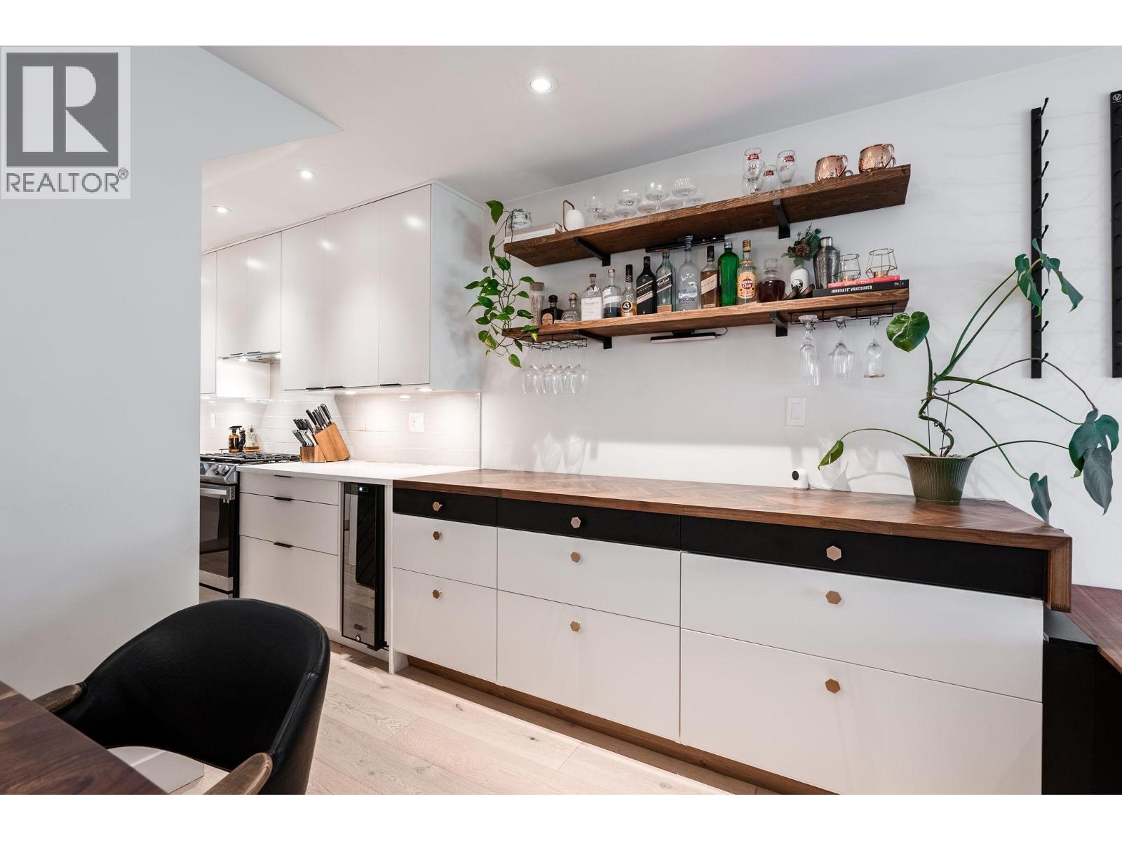 137 3300 CAPILANO ROAD, North Vancouver