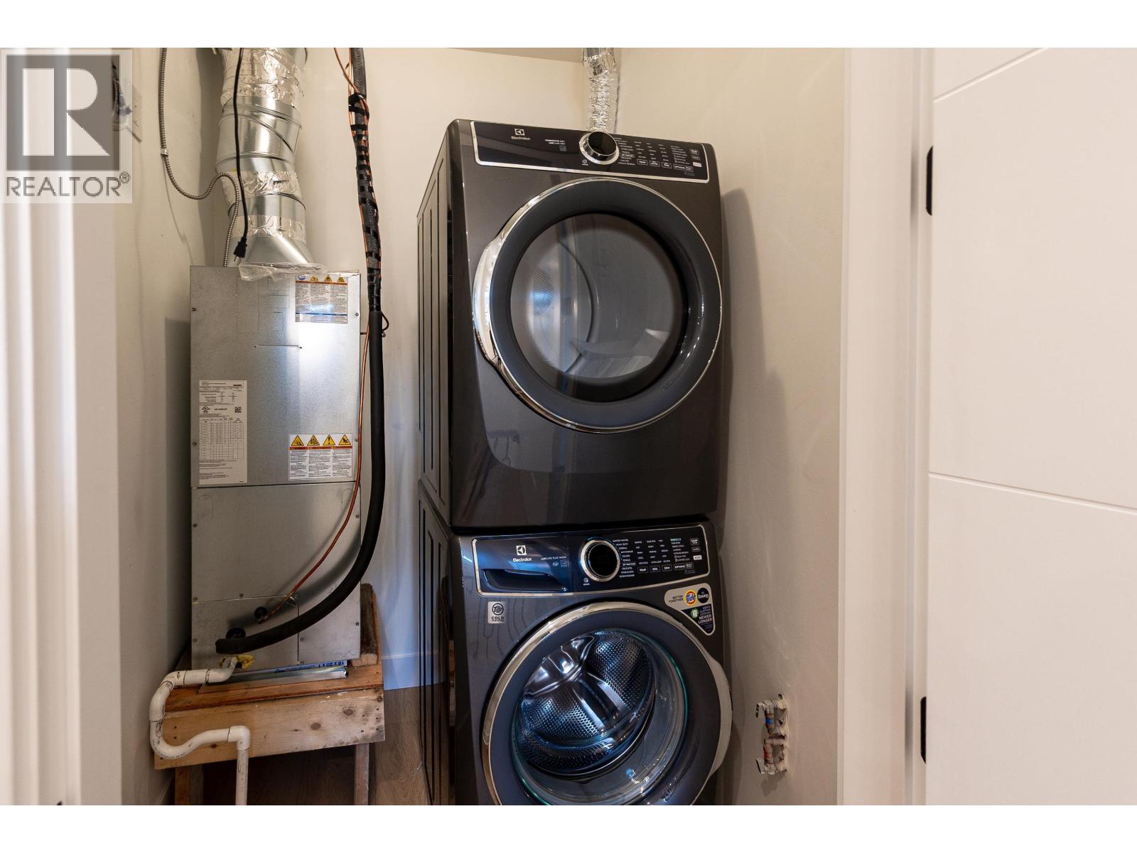 4246 WILLIAMS Road, Richmond