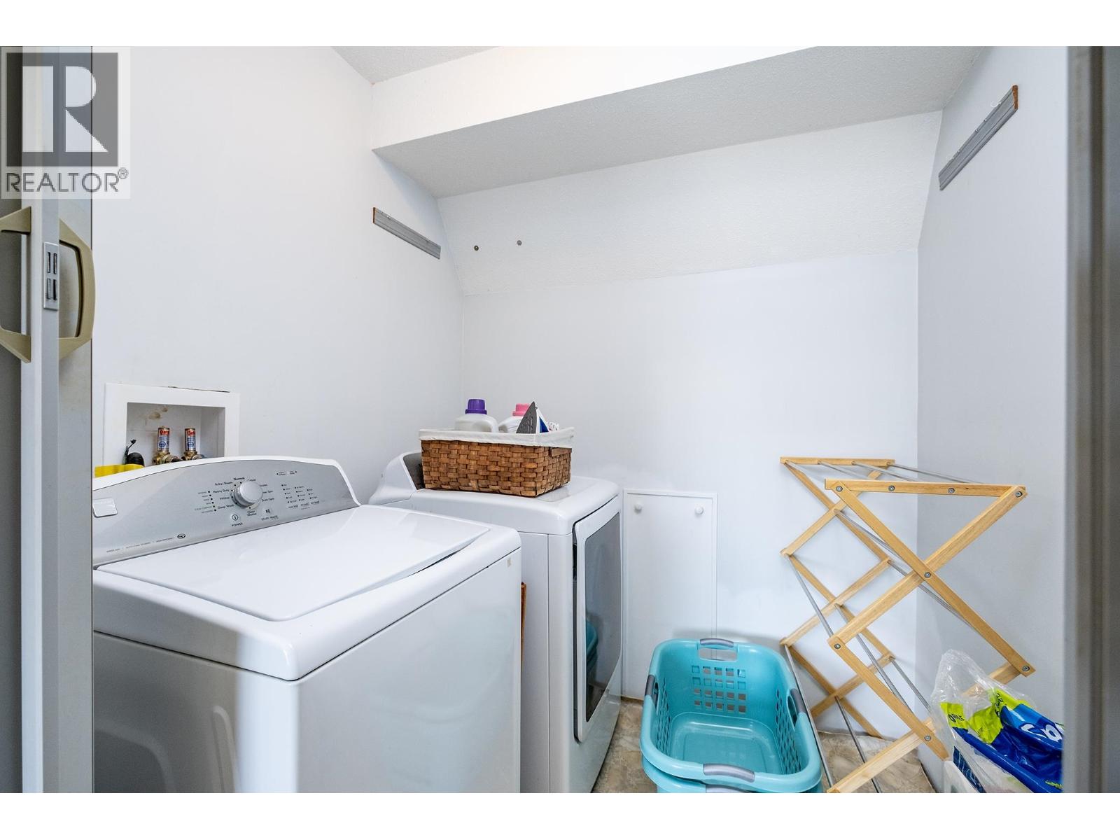 6563 ANCHOR PLACE, Sechelt