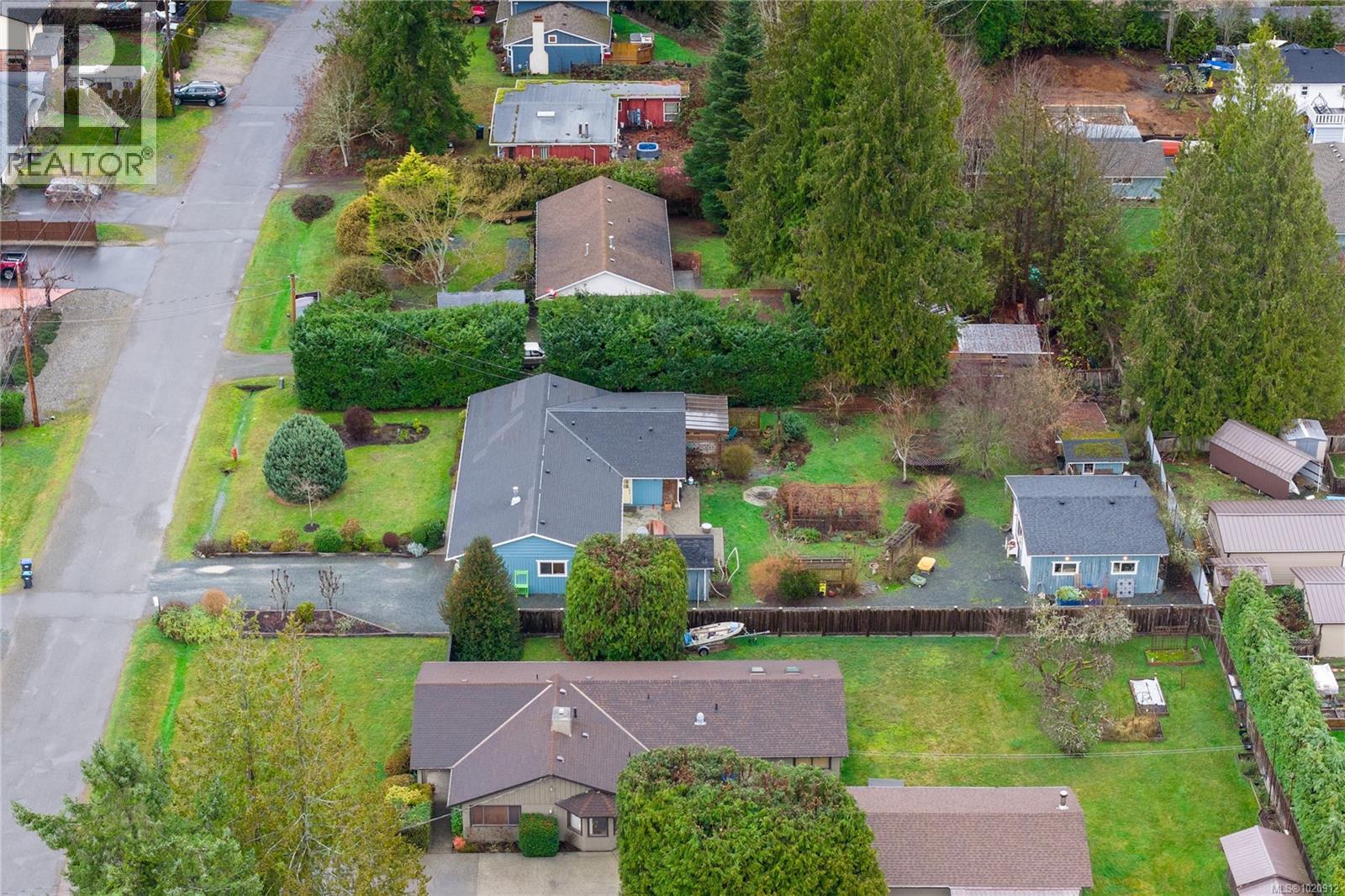 816 Woodland Dr, Parksville