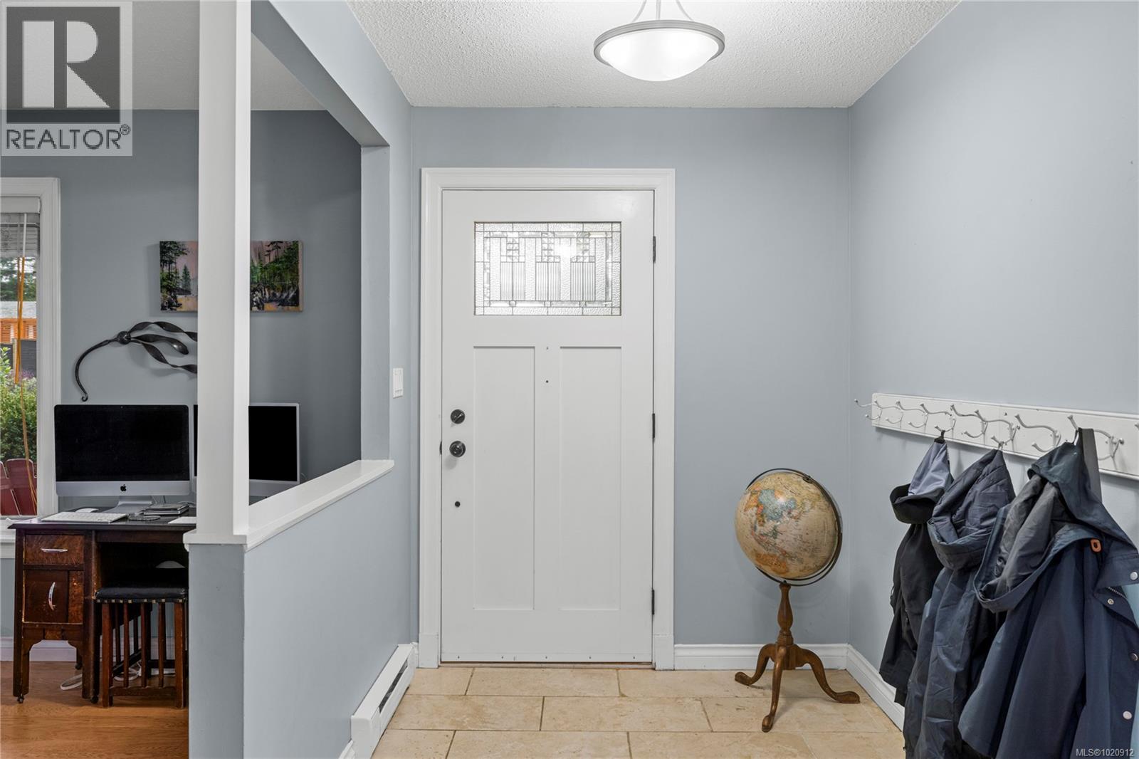 816 Woodland Dr, Parksville