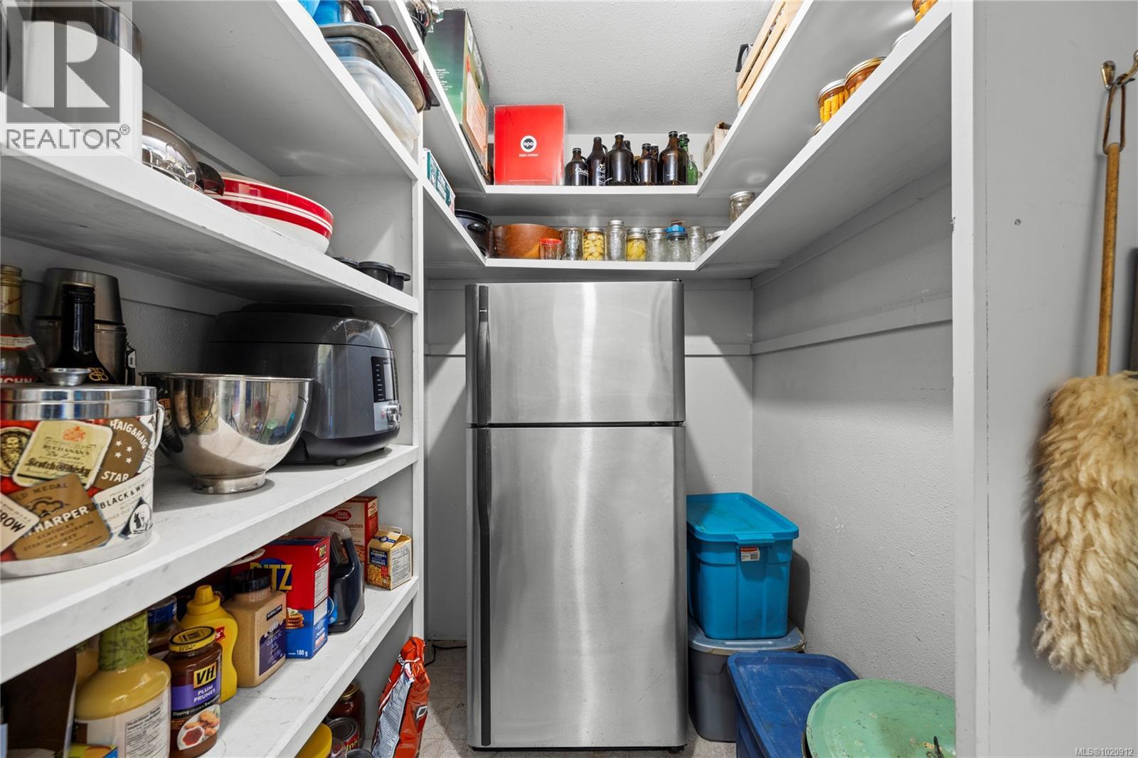 816 Woodland Dr, Parksville