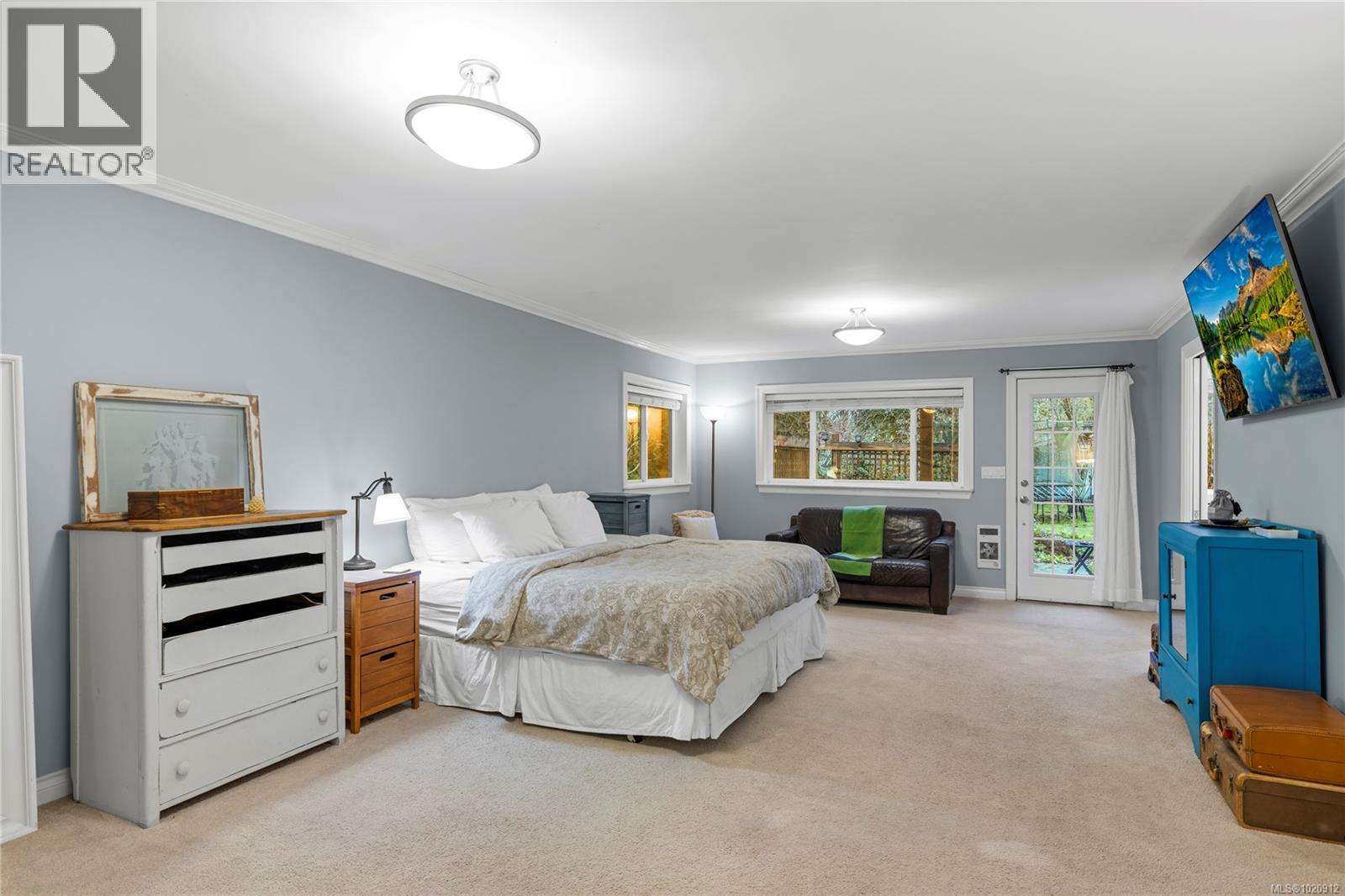 816 Woodland Dr, Parksville