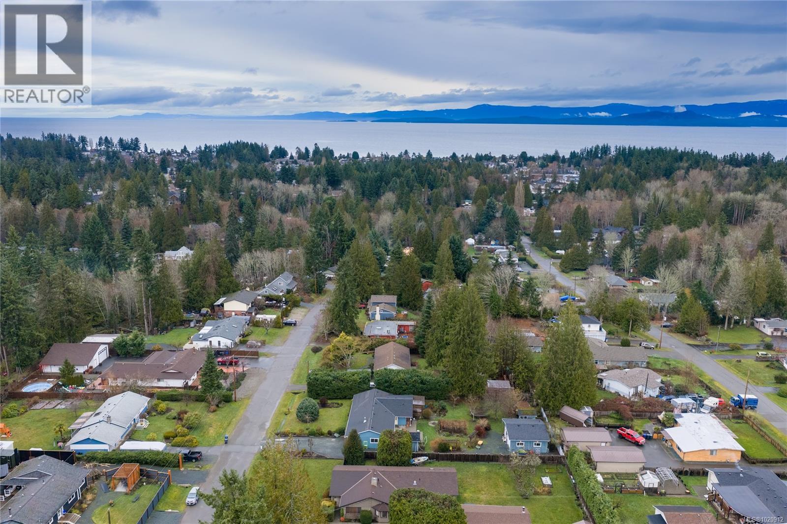 816 Woodland Dr, Parksville