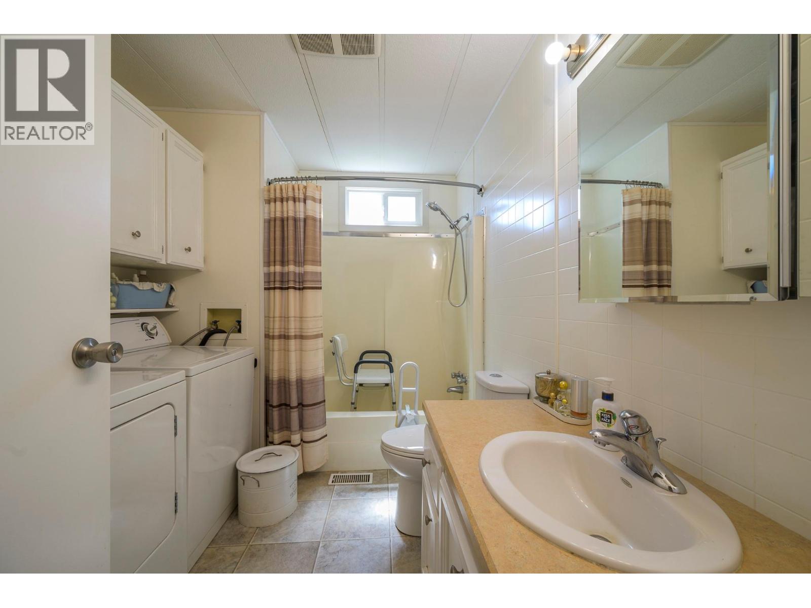 #216 2400 OAKDALE WAY - 15