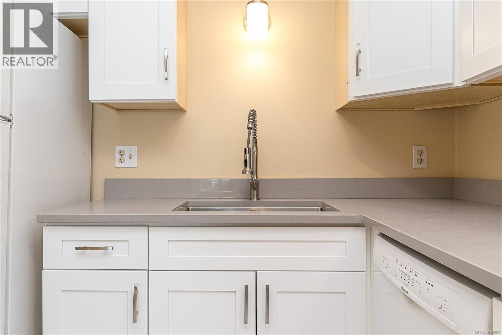 304 4728 Uplands Dr, Nanaimo