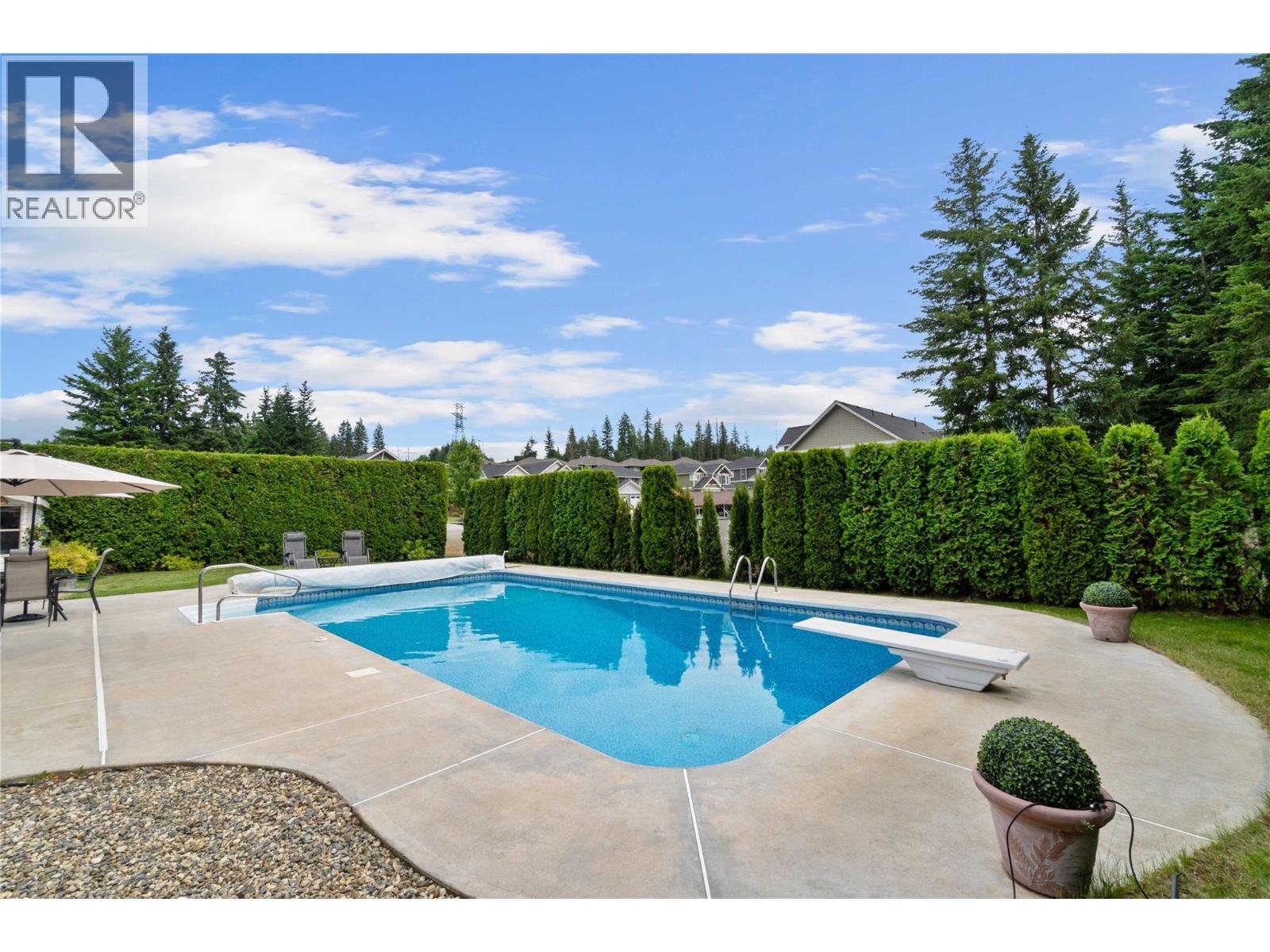  2280 10 Avenue Southeast, Salmon Arm