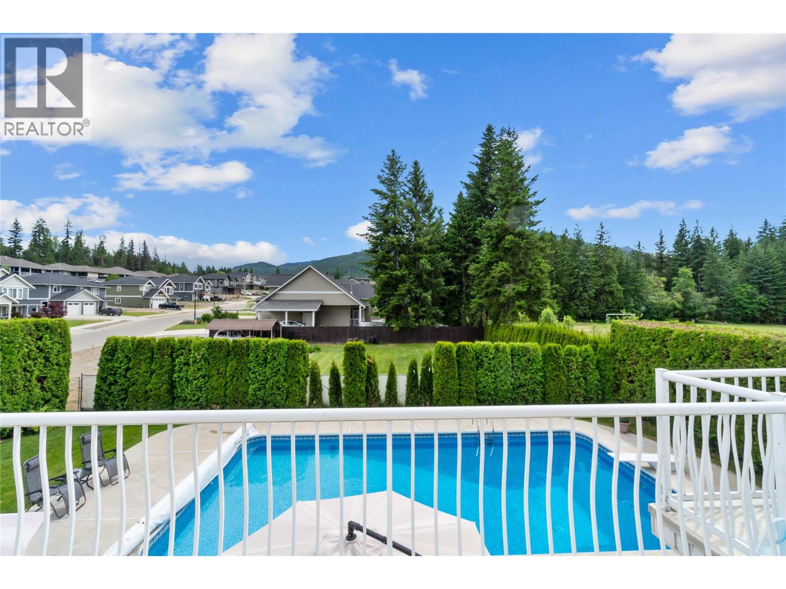  2280 10 Avenue Southeast, Salmon Arm