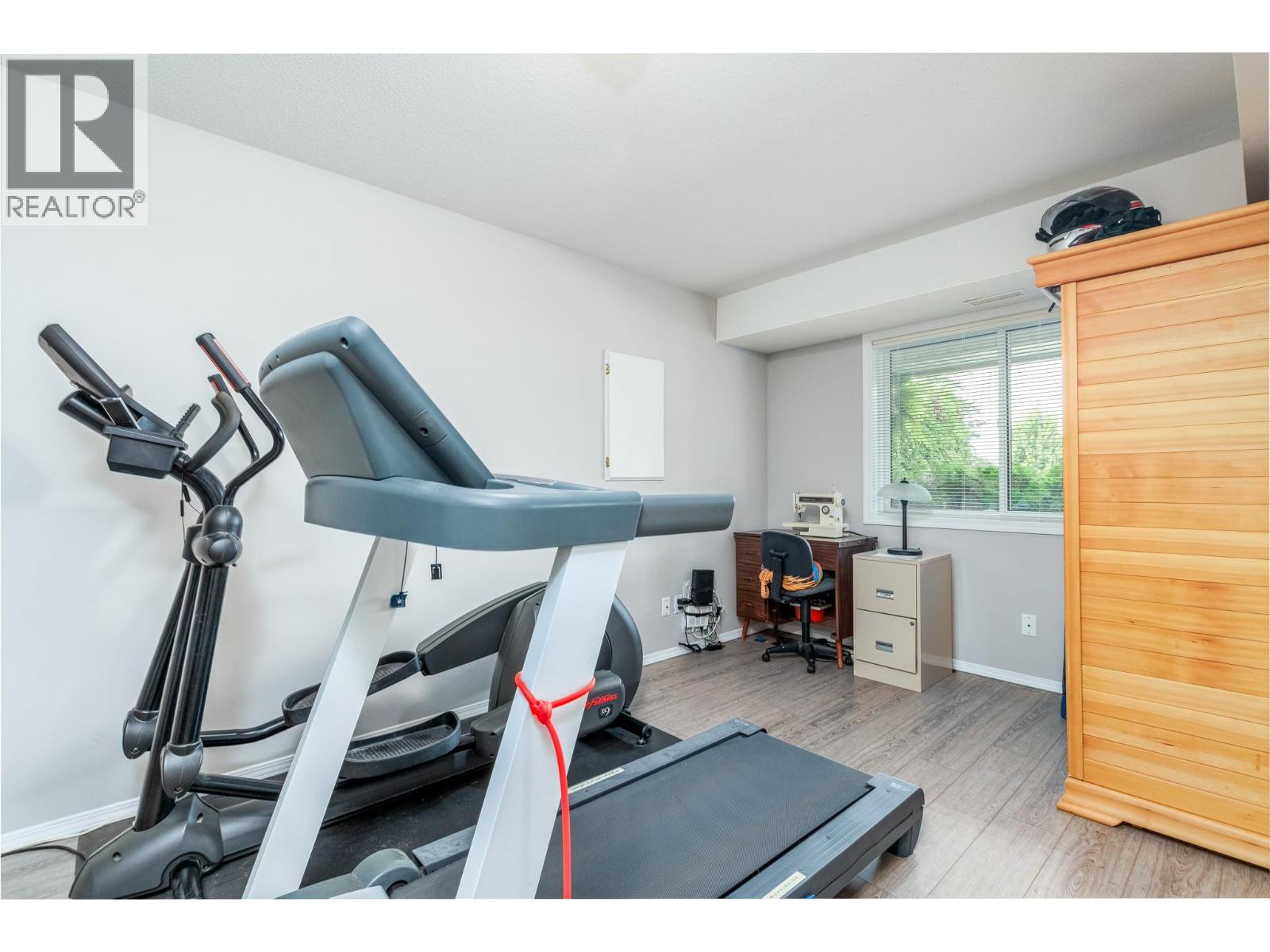  2280 10 Avenue Southeast, Salmon Arm