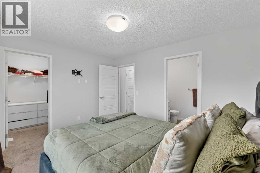 Single Family House for Sale in  New Brighton Walk SE New Brighton Calgary 