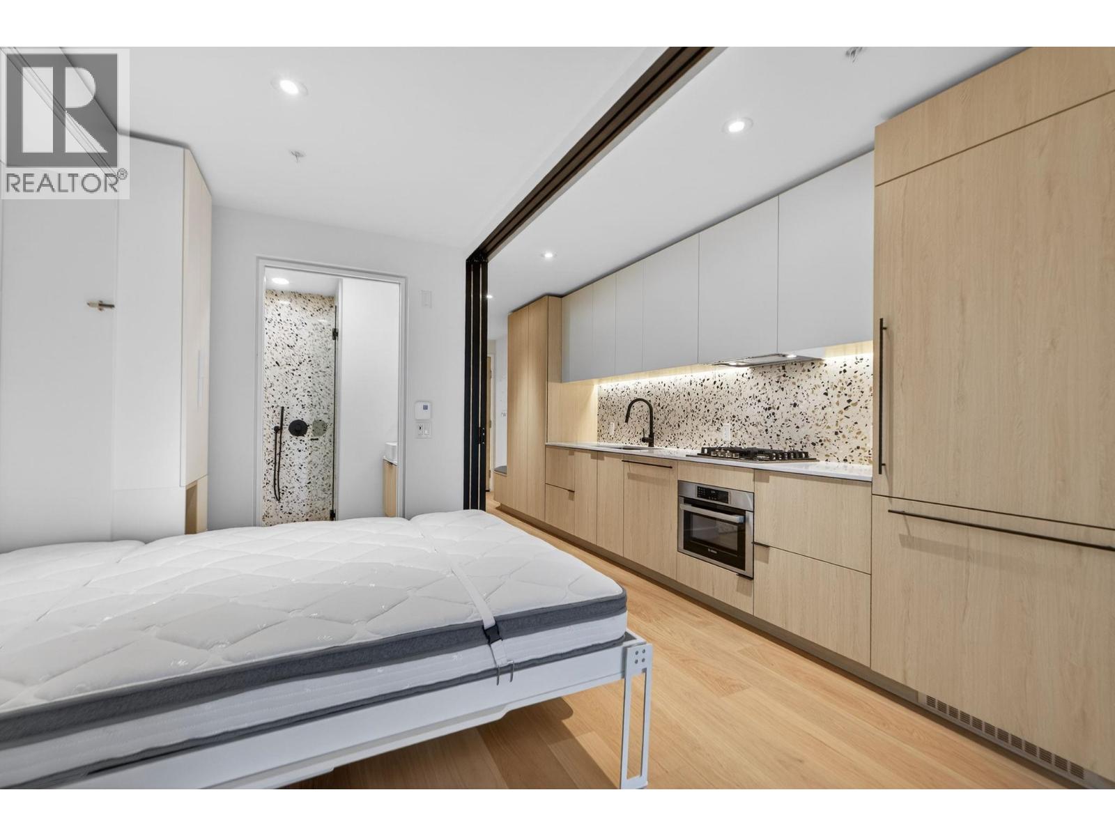 424 2471 ST. GEORGE STREET, Vancouver