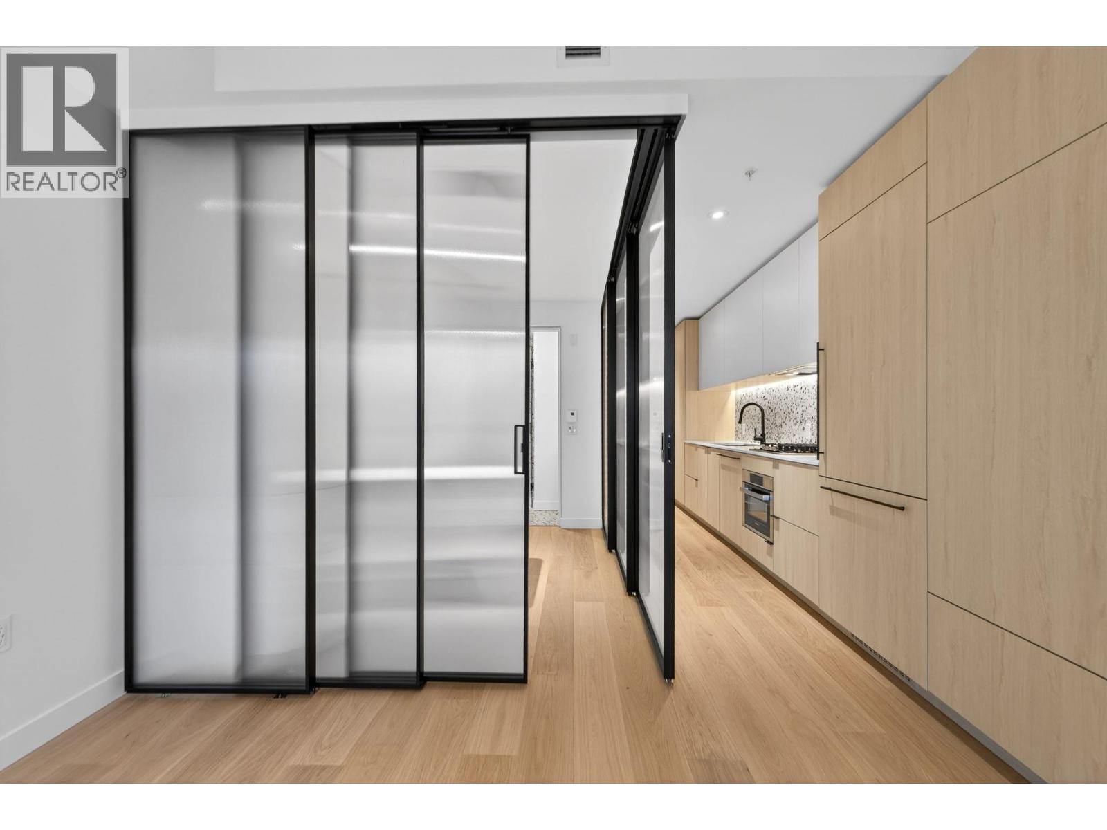 424 2471 ST. GEORGE STREET, Vancouver