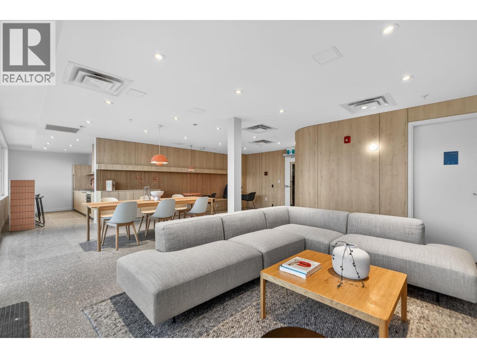 424 2471 ST. GEORGE STREET, Vancouver