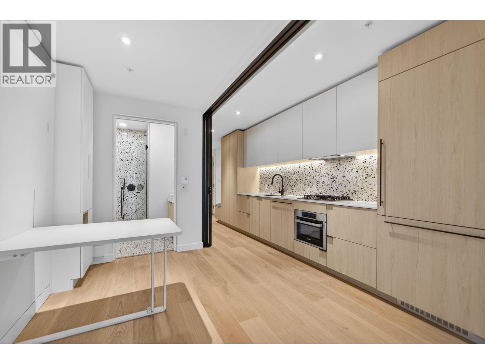 424 2471 ST. GEORGE STREET, Vancouver