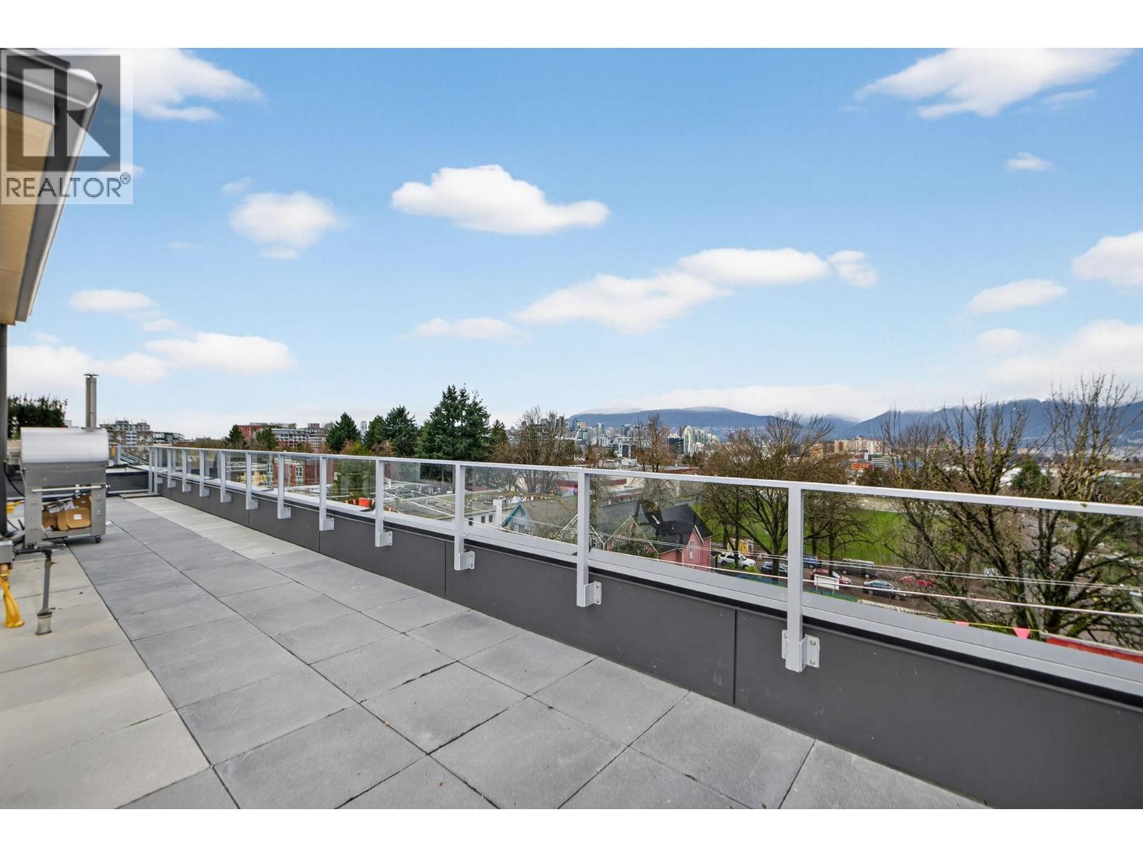 424 2471 ST. GEORGE STREET, Vancouver