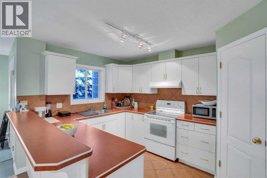 Single Family House for Sale in   Centre A Street NE Crescent Heights Calgary 