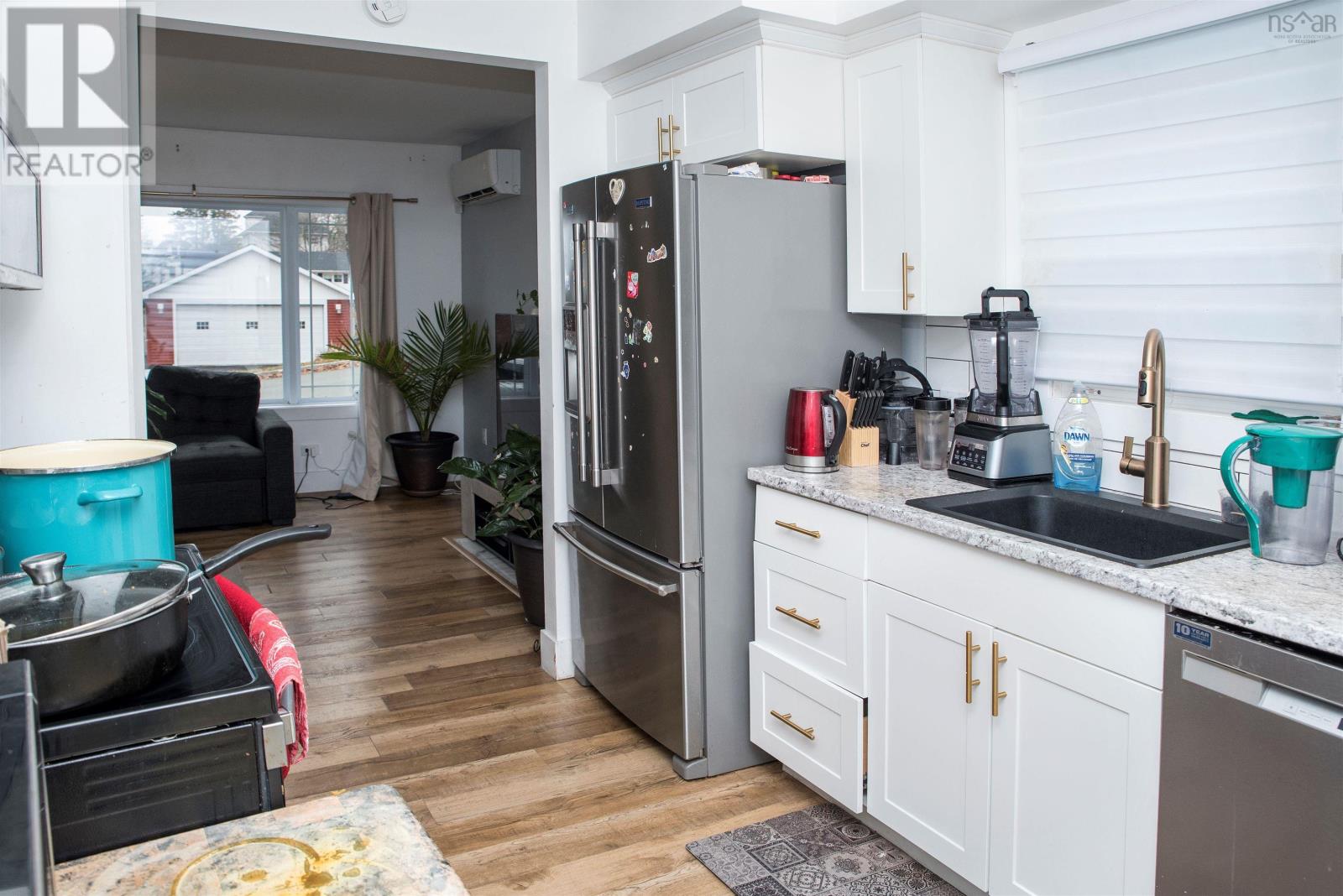 Property 14 of 33 of 12 LYNCH