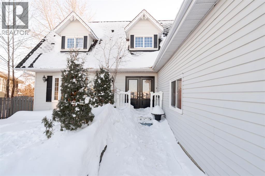 225 Bacon Place, Fort McMurray