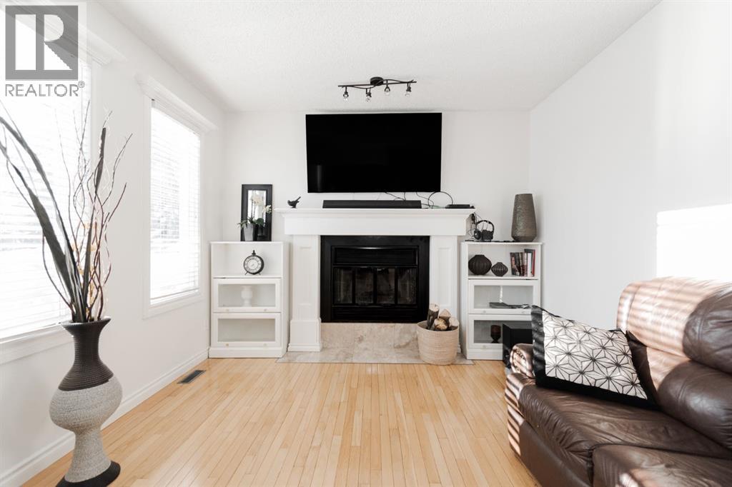 225 Bacon Place, Fort McMurray