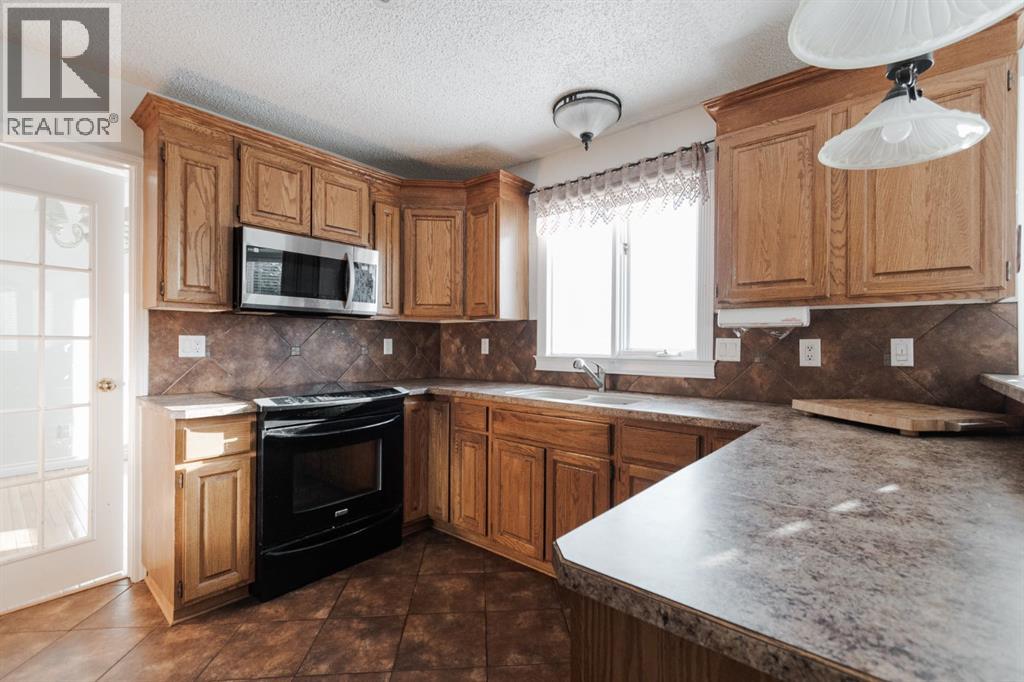 225 Bacon Place, Fort McMurray