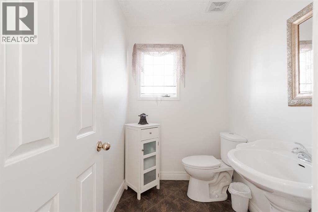 225 Bacon Place, Fort McMurray