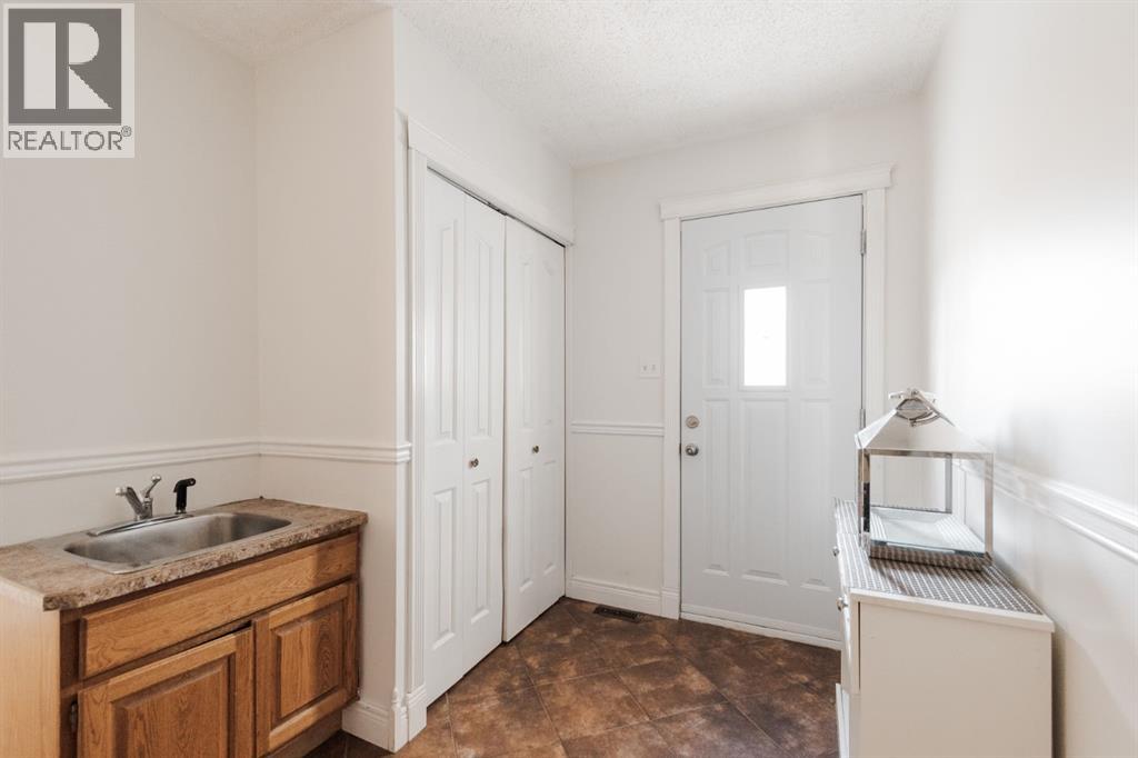 225 Bacon Place, Fort McMurray