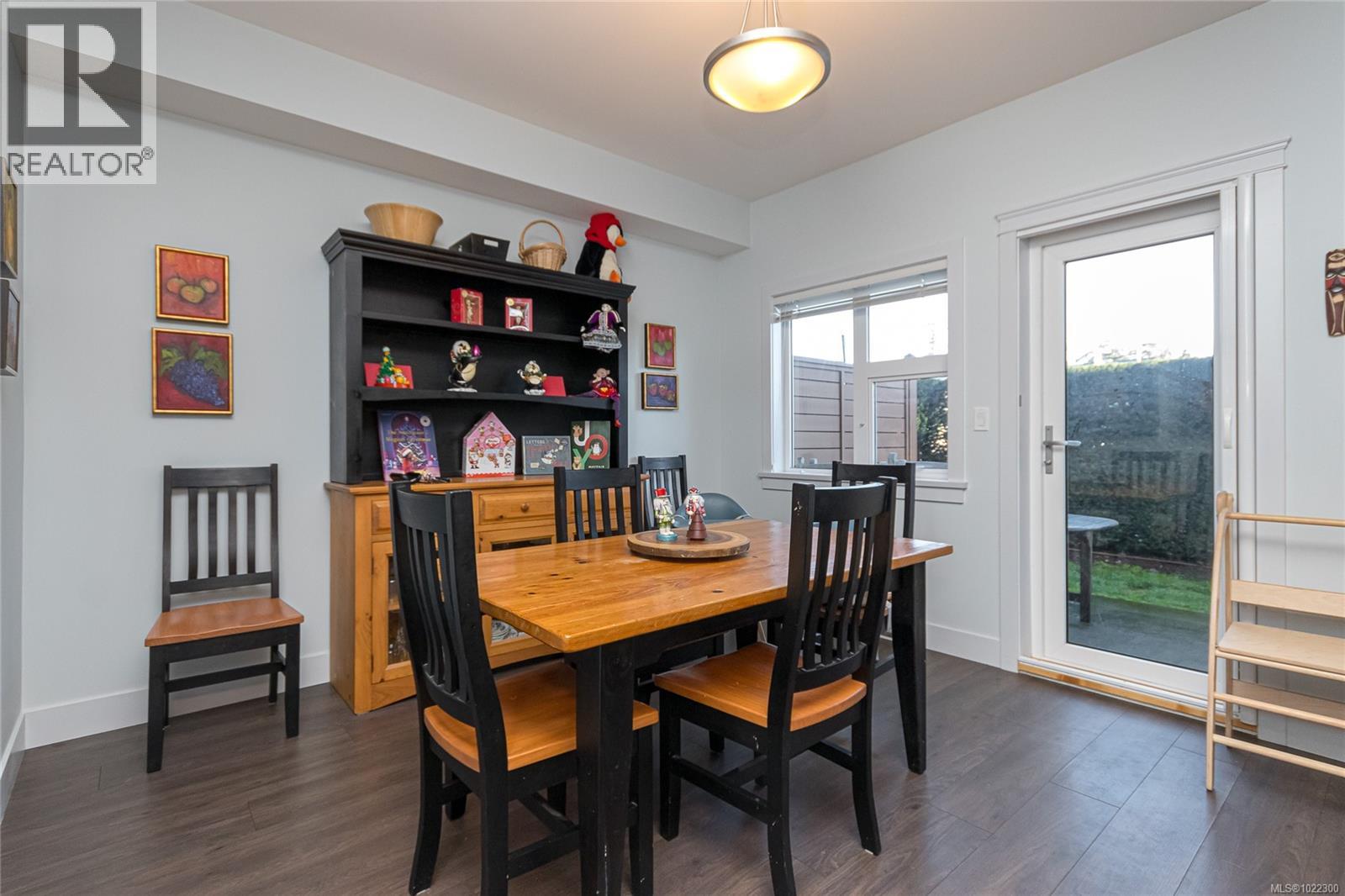 14 1900 Watkiss Way, View Royal