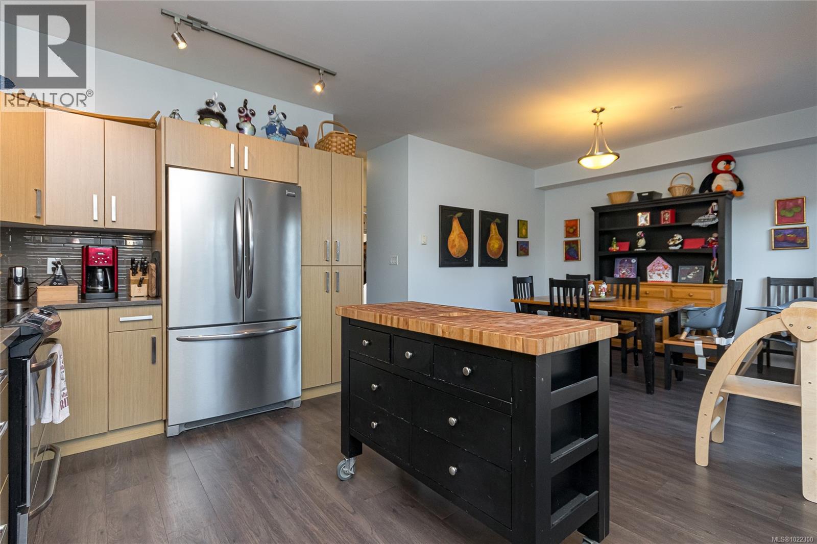 14 1900 Watkiss Way, View Royal