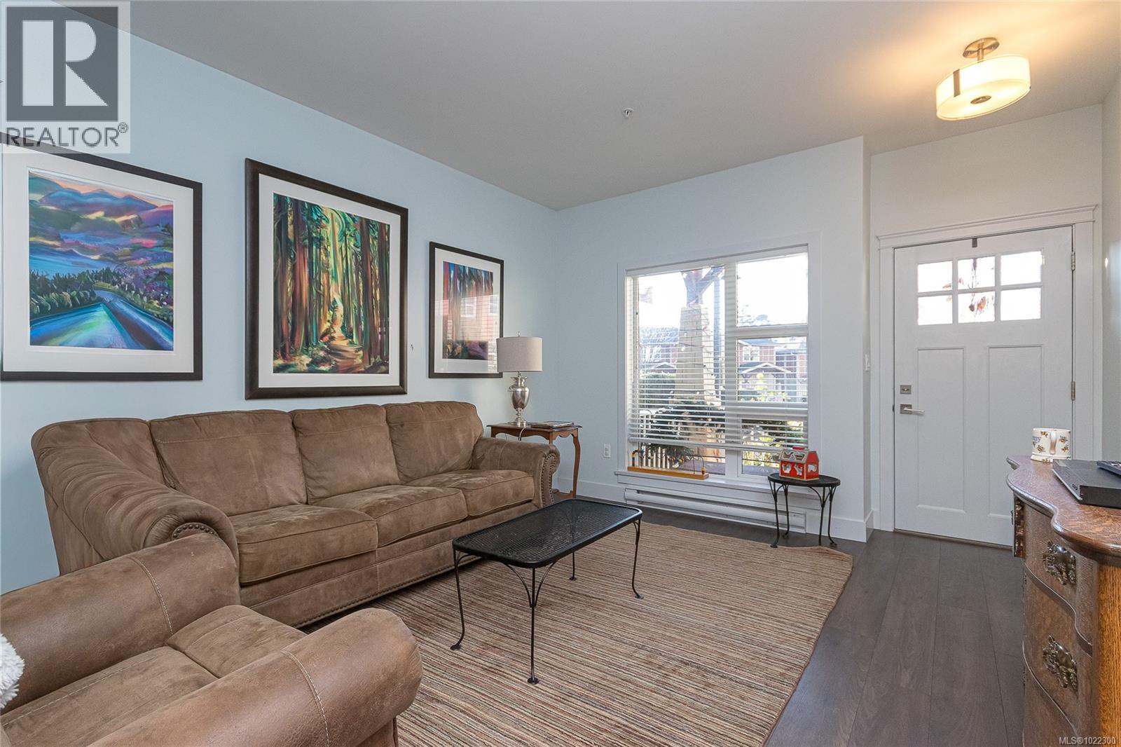 14 1900 Watkiss Way, View Royal