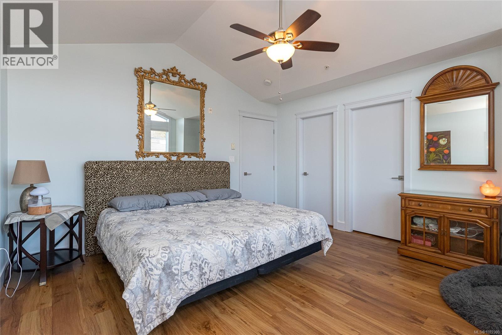 14 1900 Watkiss Way, View Royal