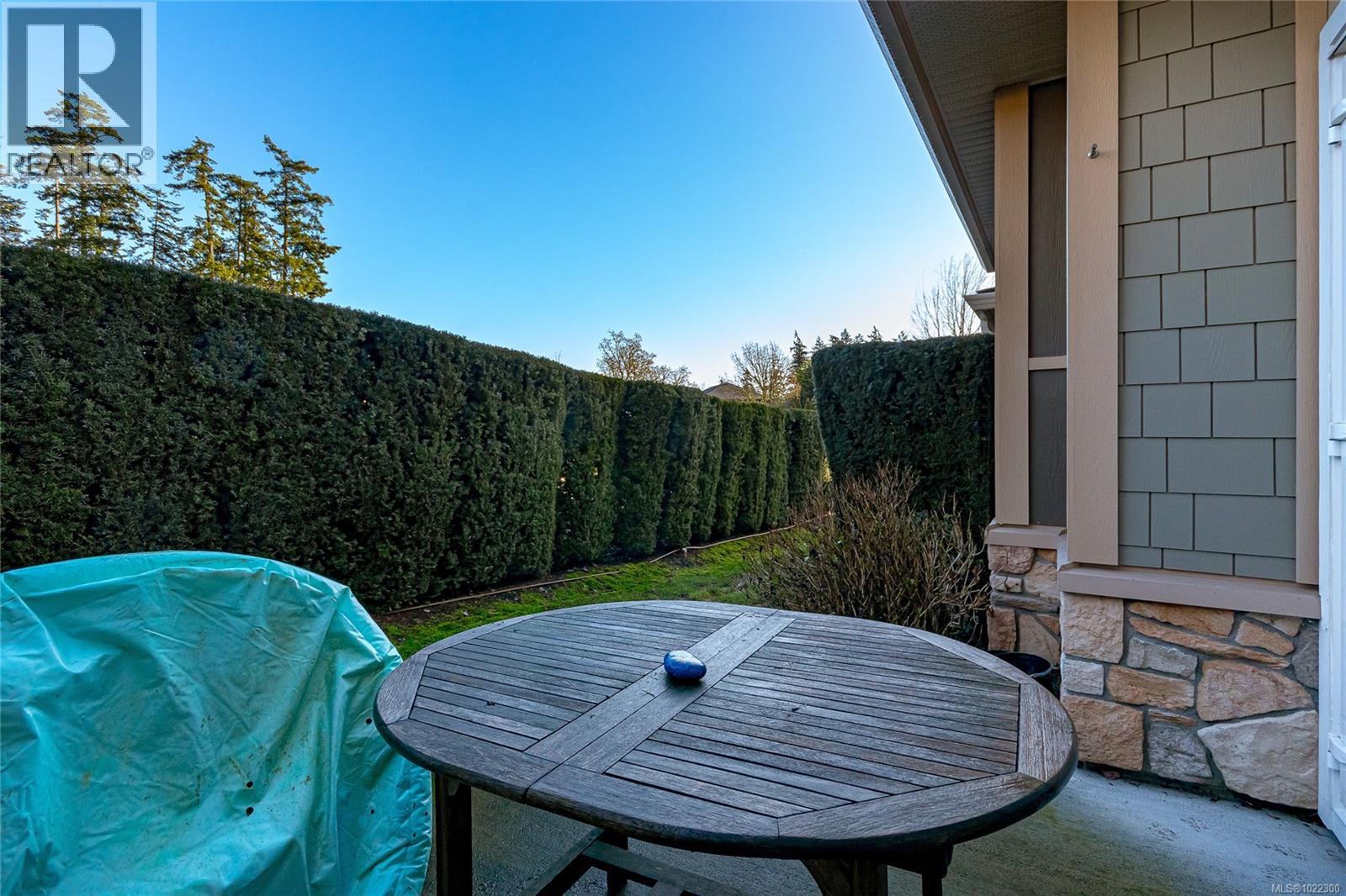 14 1900 Watkiss Way, View Royal