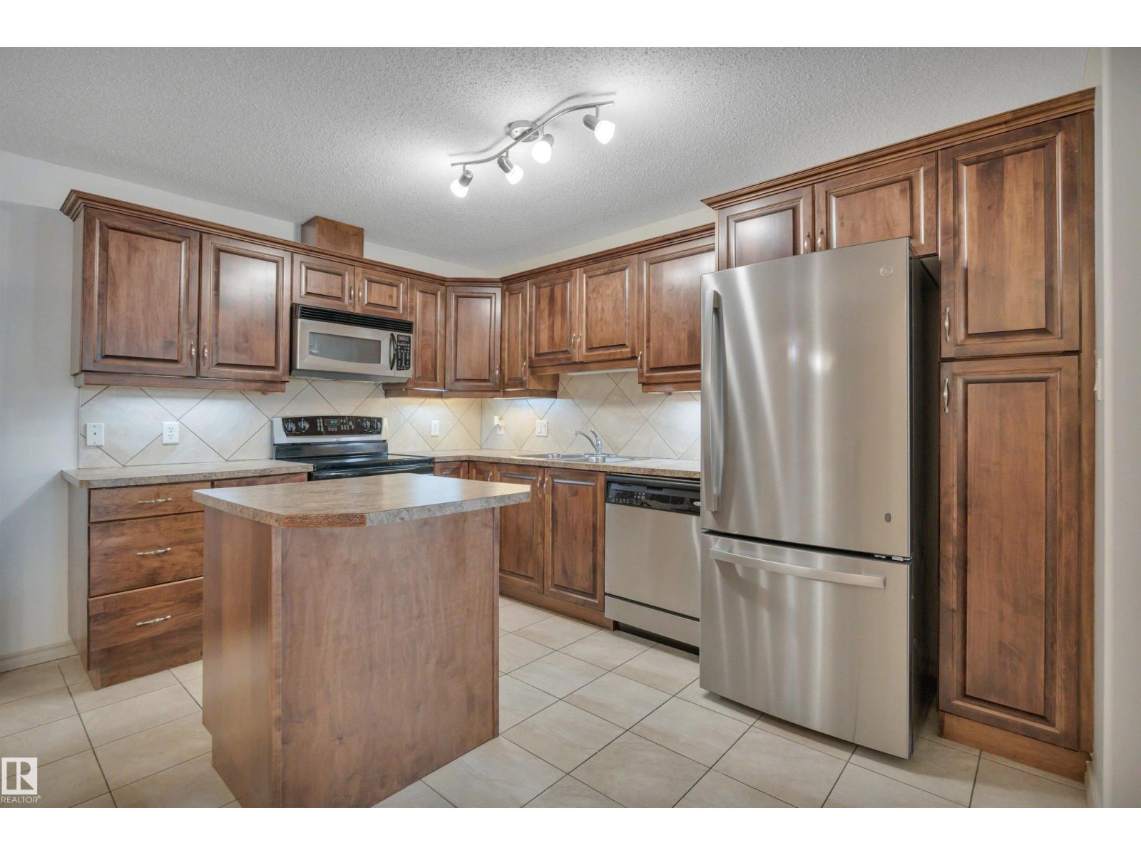 #119 16035 132 ST NW - 12