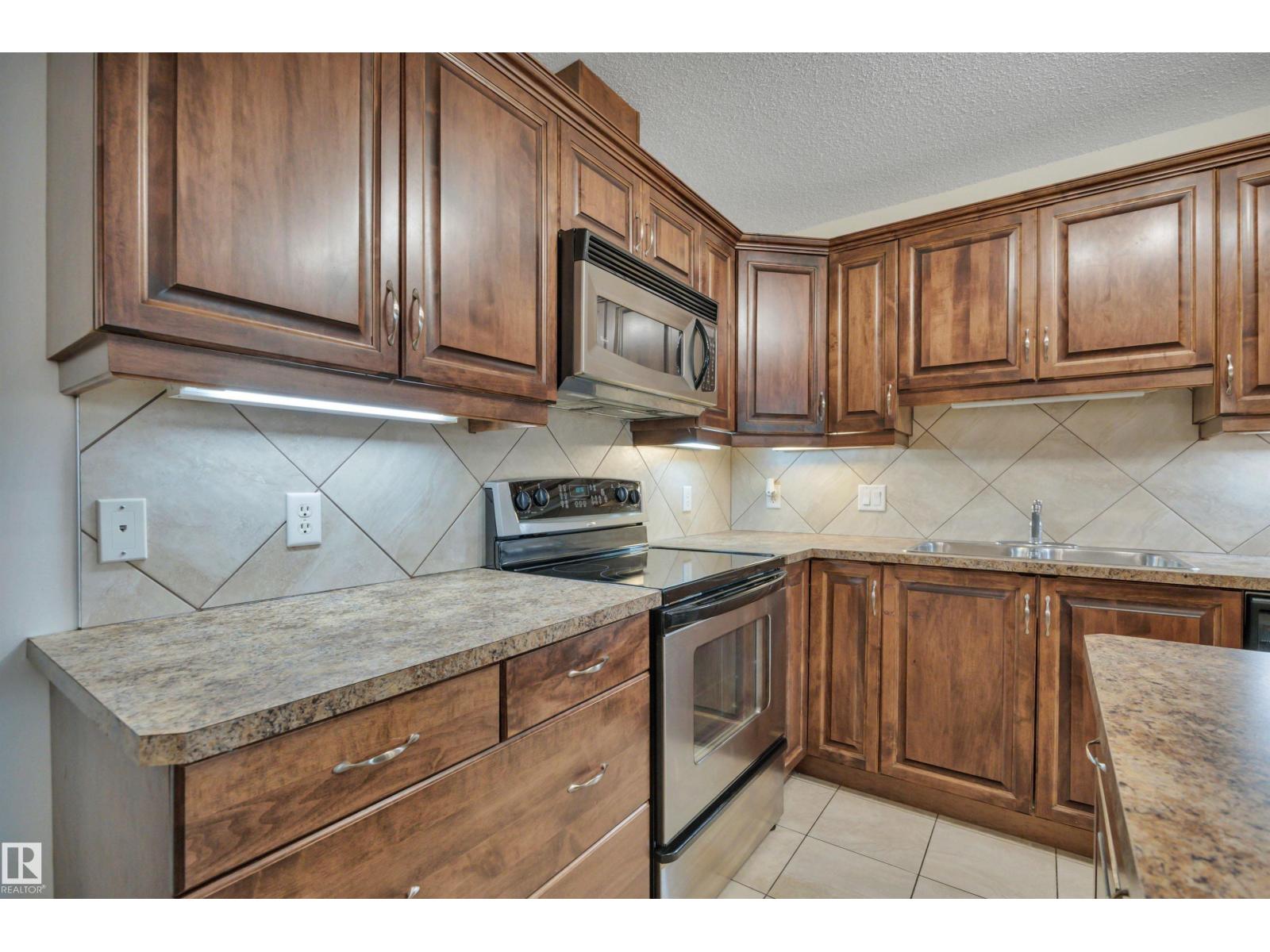 #119 16035 132 ST NW - 14