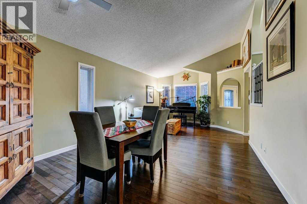 Single Family House for Sale in  HAWKTREE Circle NW Hawkwood Calgary 