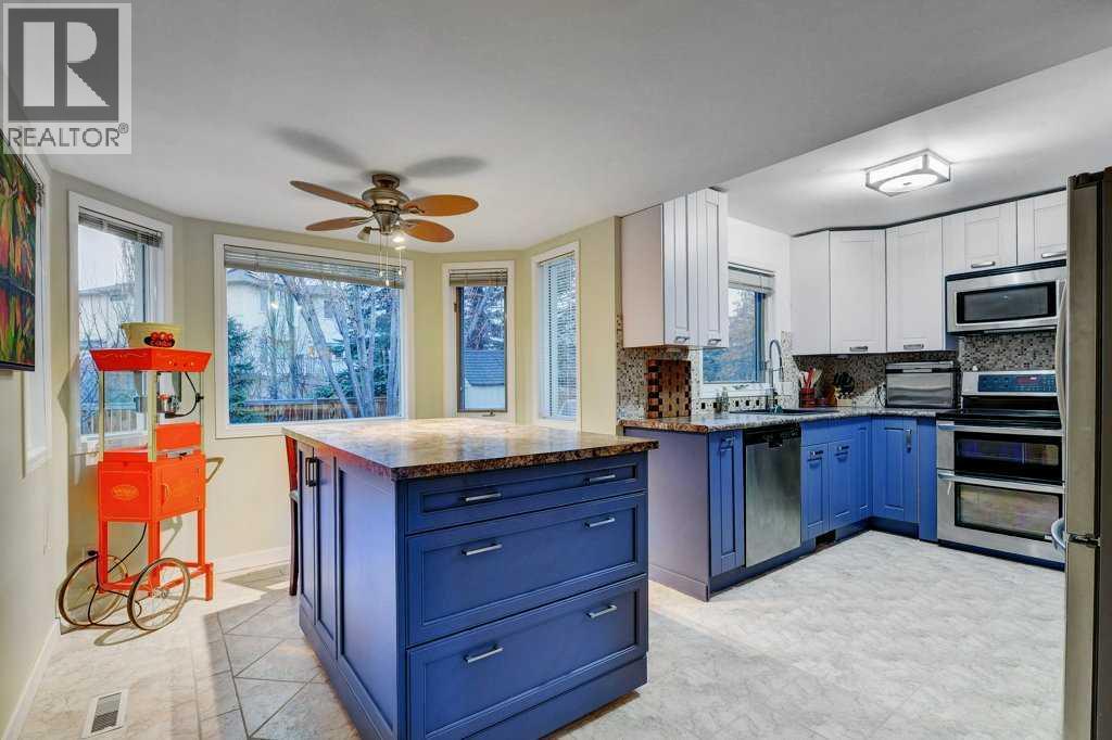 Single Family House for Sale in  HAWKTREE Circle NW Hawkwood Calgary 