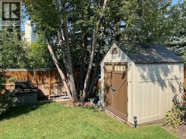 Single Family House for Sale in  HAWKTREE Circle NW Hawkwood Calgary 