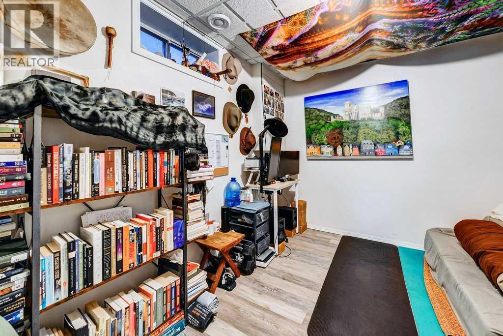 Single Family House for Sale in  HAWKTREE Circle NW Hawkwood Calgary 