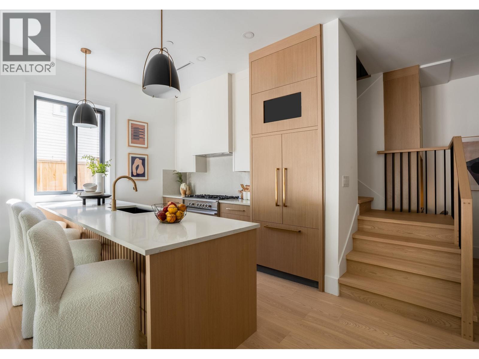 1 356 E 40TH AVENUE - Photo 2 of 25, Vancouver, British Columbia